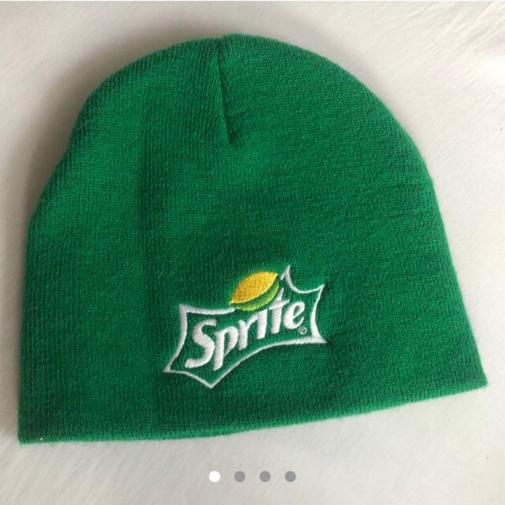 SPRITE💛💚 green beanie